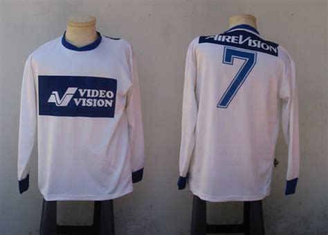 Que bien cuidados los jardines del alcazar de los reyes cristianos. Talleres De Córdoba Visitante Camiseta de Fútbol 1996.