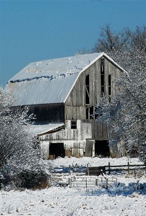 Barn In Winter Snow Old Barns Barn Pictures Barn Photos