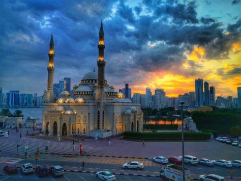 Jumlah ini merupakan lonjakan terbesar dalam satu hari yang dialami oleh malaysia sejak kasus corona pertama kali ditemukan di negeri jiran ini. 6 Masjid Termegah di Negara Malaysia, Wajib Anda Kunjungi