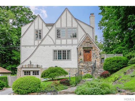 Larchmont, ny real estate & homes for sale. 9 Cambridge Court, Larchmont, NY For Sale | William Pitt ...