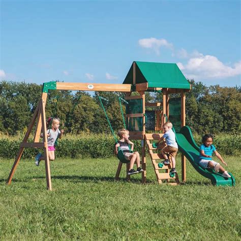The 10 Best Swing Sets For Small Backyards In 2020 Escape Monthly