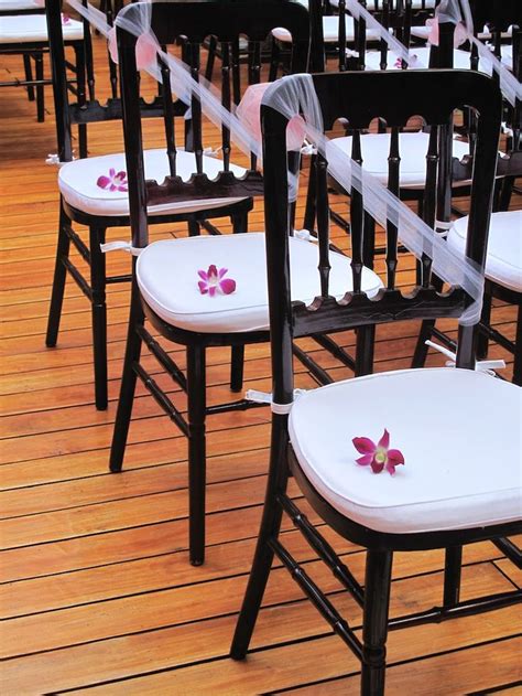 Wedding Ceremony chair decoration by Magnolia Florería | Ceremony