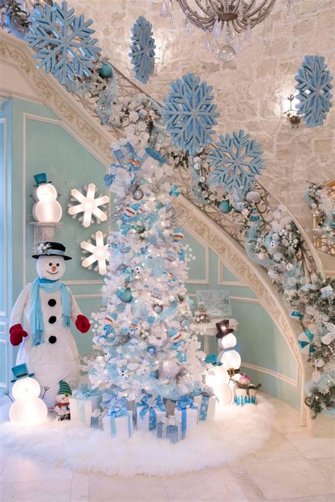 10 Blue Christmas Tree Decorated Decoomo