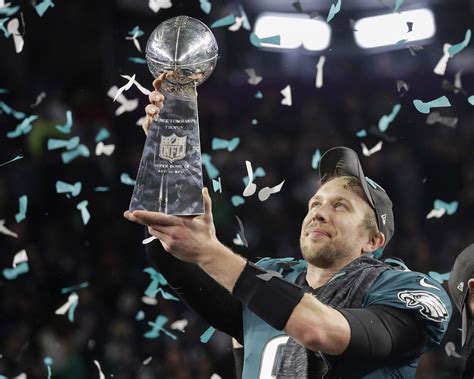 Super Bowl Lii Ratings Eagles Patriots Overnight Numbers Down Slightly