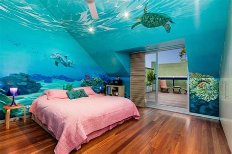 An ocean themed bedroom is not just about the bed, you can also incorporate the theme to your workstation or study area. 10 Astonishing Wall Murals That Will Make Your Bedroom ...