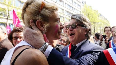 France Legalises Gay Marriage After Vicious Debate
