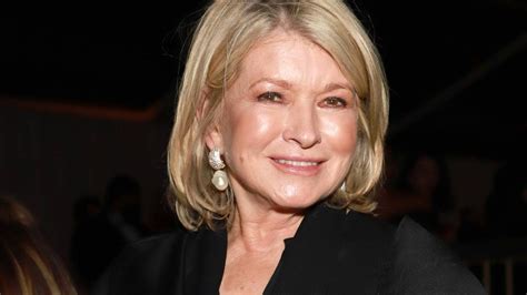 Martha Stewart 79 Looks Unbelievably Youthful In Lbd And Fans Are