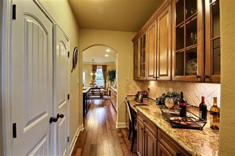 Kitchen cabinets san antonio kitchen cabinets cabinetry. Butler's pantry Imagine Homes San Antonio, Texas | Kitchen ...