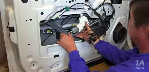 Replace Rear Window Regulator 2005 Silverado