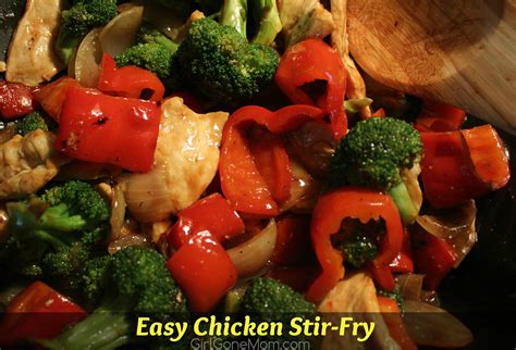 This easy chicken stir fry recipe is loaded with fresh veggies and the most delicious sauce made with honey, soy sauce, and toasted sesame oil! Easy Chicken Stir Fry Recipe - Girl Gone Mom