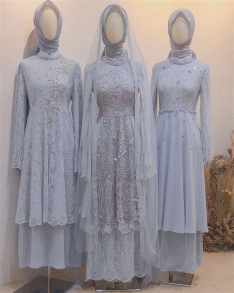 Jumpa kembali di chanel kabar artis, masih tentang dinda hauw dan rey mbayang yang akhirnya lamaran. Non wedding attire | Dinda Firdausa Kebaya | Bridestory