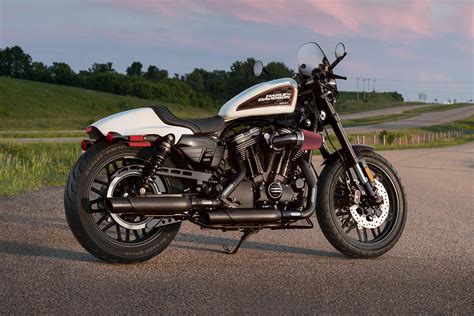 Konsep Baru Harley Davidson Roadster