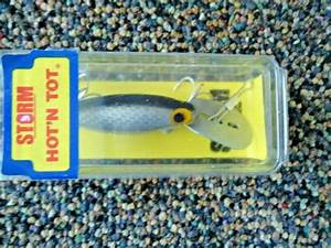 S9016 F Storm N Tot Fishing Lure Silver Scale Shad Color 1 4 Oz For