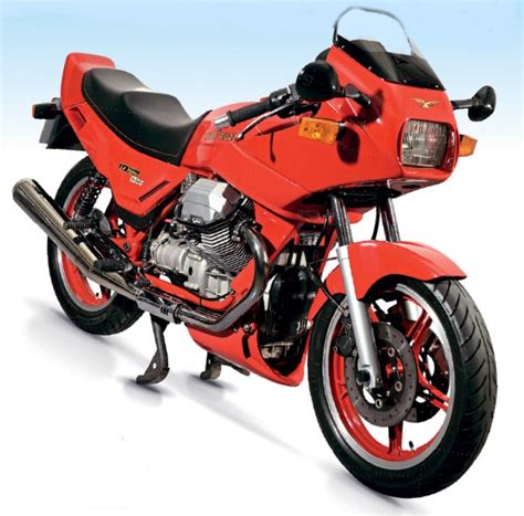 The le mans designation was first used for an 850 prototype, based on the v7. Sports Cycle: Moto Guzzi Le Mans MK5, Rewarding Ride