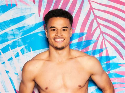Toby Aromolaran Who Is The Love Island Contestant And What Is Hashtag United The Independent