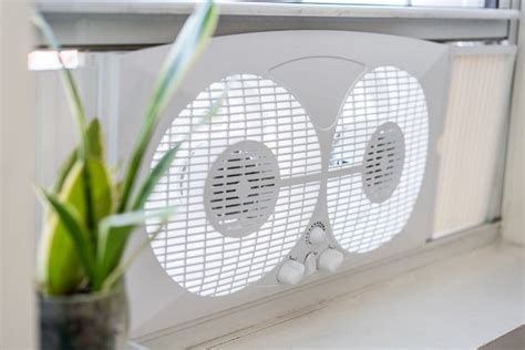 The Best Window Fans Reviews By Wirecutter A New York Times Company