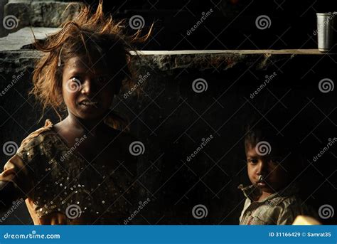 Arme Kinder In Indien Redaktionelles Stockbild Bild Von Mädchen 31166429