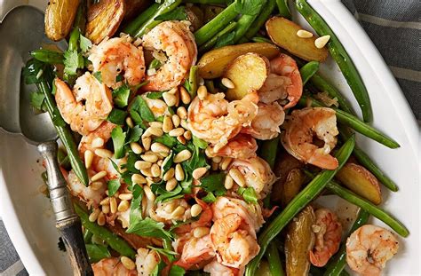 A healthier diabetic salads is full of the strong vitamins a and c, which not only defend against the evils of pollution and anxiety, but also reduce the undesirable. Diabetics Prawn Salad / Make A Diabetic Friendly Meal With ...