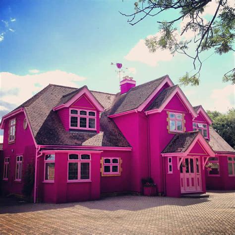 Fascinating Pink Mansion Found In The Uk Photo Yahoo Singapore On