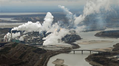 Deep In Canadian Lakes Signs Of Tar Sands Pollution Npr