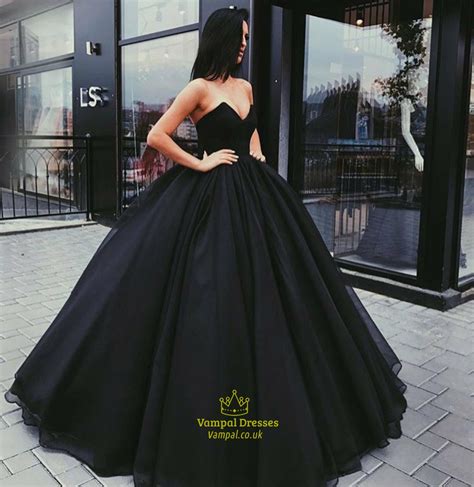 Elegant Black Sweetheart Sleeveless Tulle Ball Gown Long Prom Dress