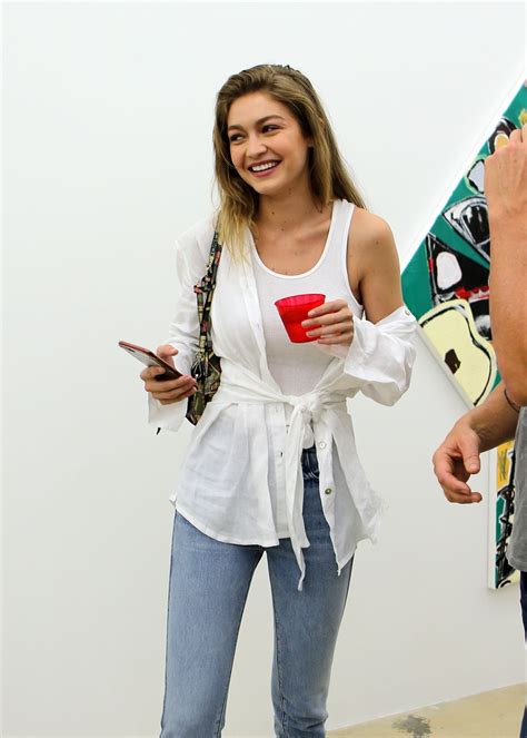 Gigi Hadid At An Art Gallery Opening In Miami 11242018