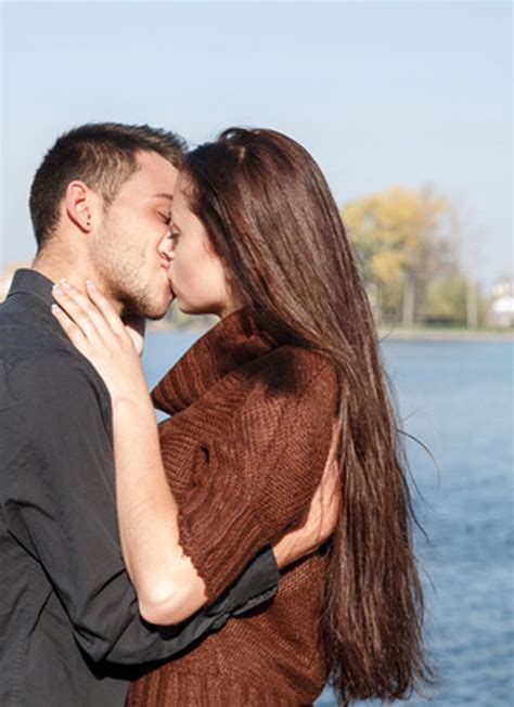 9 Tips To Learn How To Be A Good Kisser Or At Least Better At It Slism