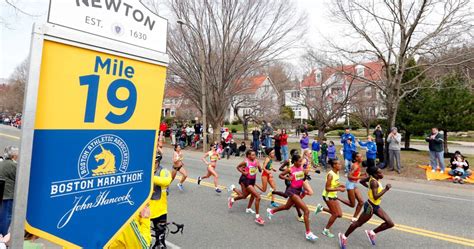 Organizadores Da Maratona De Boston Pedem Que Pessoas Fiquem Em Casa