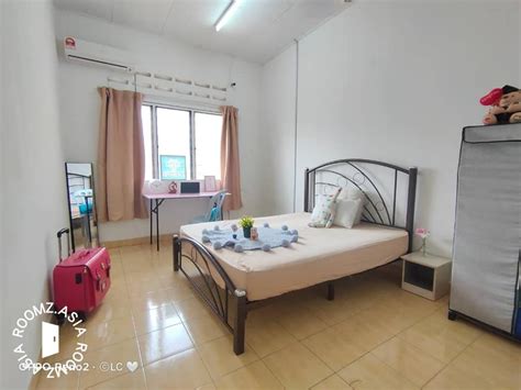 Check spelling or type a new query. Room for rent Bangsar near LRT 🚇 Menara UOA 🏬 Briekfields ...