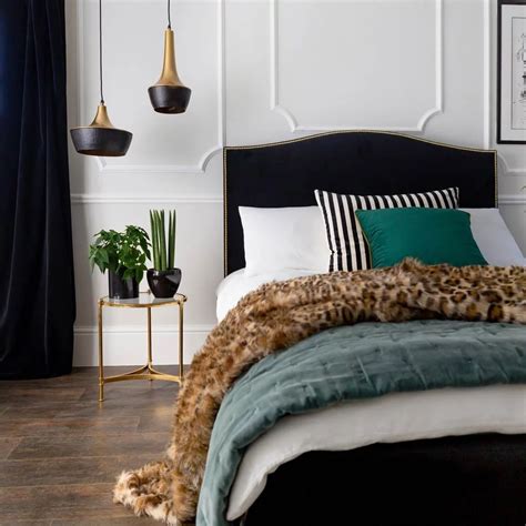 Start shopping and find your new velvet bed today. Soho Black Velvet Bed in 2020 | Black velvet bed, Velvet ...