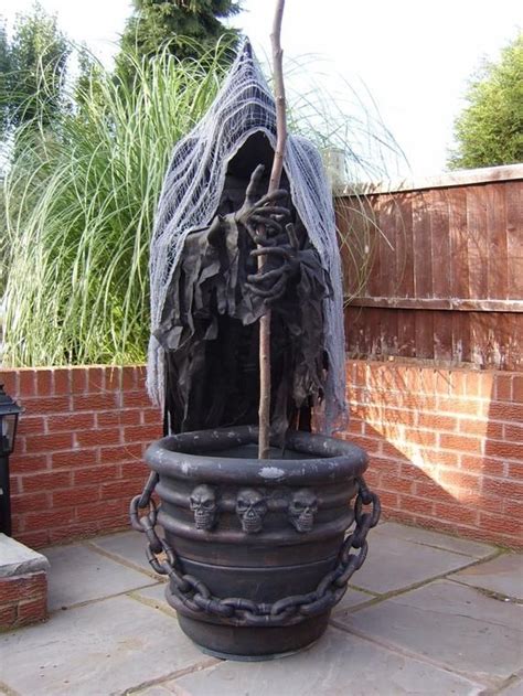 Prop Showcase Just Starting My Cauldron Creep Halloween Outside