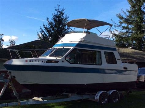 Maybe you would like to learn more about one of these? 1977 Reinell Cabin Cruiser with Flybridge 26' for Sale in ...