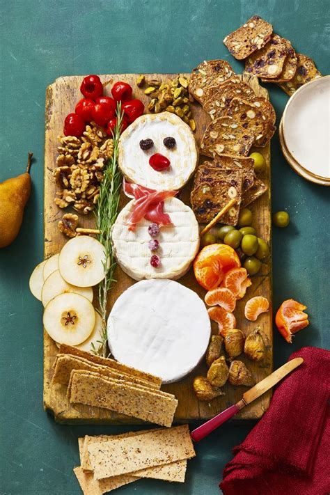 (you can also throw in a salad course if you want to stretch the evening if you want some simple things to do at your party, here are some super easy but fun games to play. Easy Christmas Appetizers That Will Impress Your Holiday Guests | Christmas appetizers easy ...