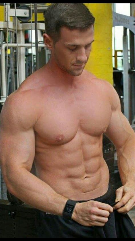 Men S Fitness Workouts Fix Inspiring Fitness Guys To Follow On