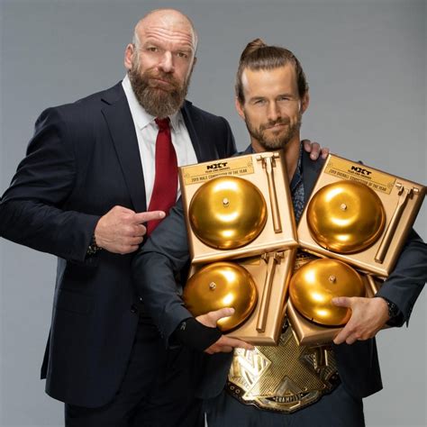 Photos Triple H Poses With Nxt Year End Award Winners
