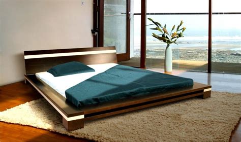 Un lit en bois accrocheur. Lit design pas cher en bois massif HIMALAYA deux finitions ...