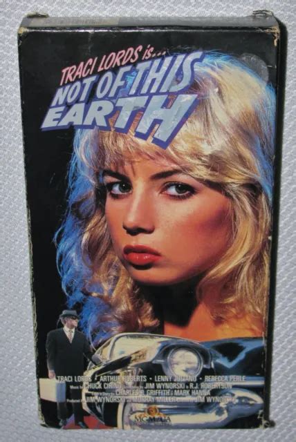 Traci Lords Is Not Of This Earth Vhs Sci Fi Horror Alien Comedy Roberts Picclick