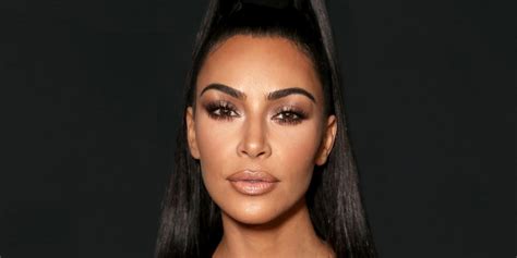 Stream keeping up with the kardashians from the start for an inside look at the lives of kim, kourtney, khloé, kendall and kylie as they juggle business and babies. Watch Kim Kardashian's Holiday Makeup Routine - Kim K's ...