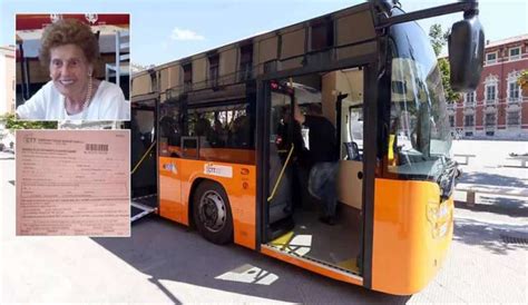 Multa 90enne Senza Biglietto E La Fa Scendere Dall Autobus In Terris