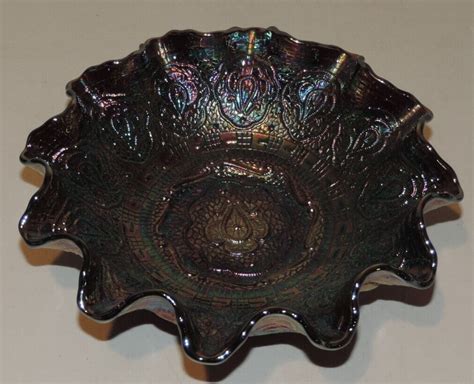Vintage Fenton Persian Medallion Amethyst Carnival Glass Ruffled Rim Bowl 8 1 8 Ebay