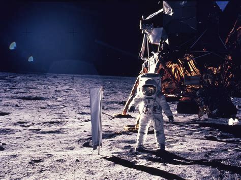 Buzz Aldrin Describes His Ufo Encounter During Apollo 11 Business