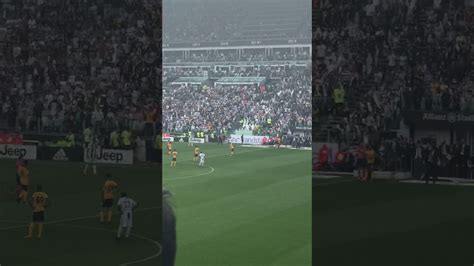 See detailed profiles for juventus and hellas verona. Juventus-Hellas Verona Sostituzione Gianluigi Buffon - YouTube