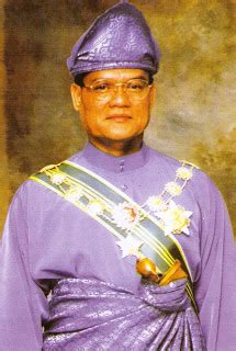 Darjah seri setia kanjeng pengeran haryo darjah ini adalah merupakan darjah kelas dua jika dibandingkan dengan darjah seri setia kanjeng berikut adalah senarai nama penerima gelaran dato' seri, dato' paduka, dato' dan bintang. Pancapersada: Kenali Darjah Kebesaran Pahang