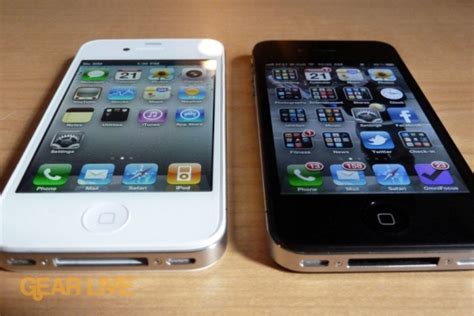 White Iphone 4 Vs Black Iphone 4 Comparison Gear Live