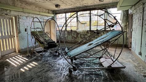 Exploring An Abandoned Insane Asylum We Found Historic Rare Hospital