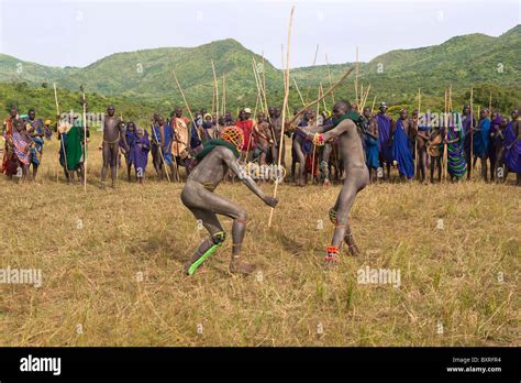 Donga Stick Kämpfer Surma Stamm Tulgit Omo Tal Äthiopien Donga