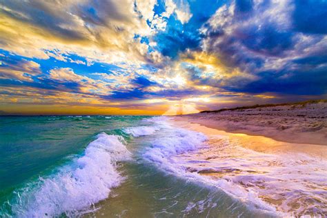 Sunrays Breaking Over Blue Sea Destin Florida Sunset Photograph By Eszra