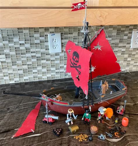 VINTAGE PLAYMOBIL Pirate Ship Red Corsair Treasure Chest Coins Cannon PicClick