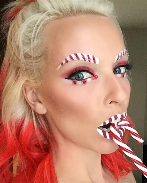 Christmas Eye Makeup Candy Cane Inspired Eyeliner