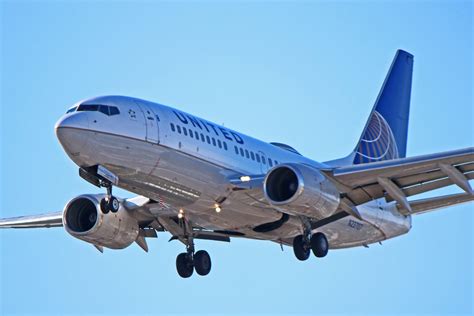 N23707 United Airlines Boeing 737 700 In Flight Since 1998
